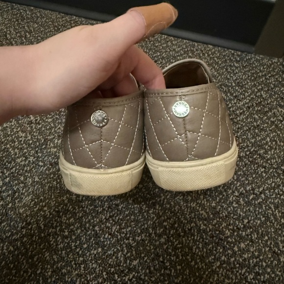 Steve Madden Women's Quilted Slip-On Sneakers Tan Size 9 - Picture 5 of 5